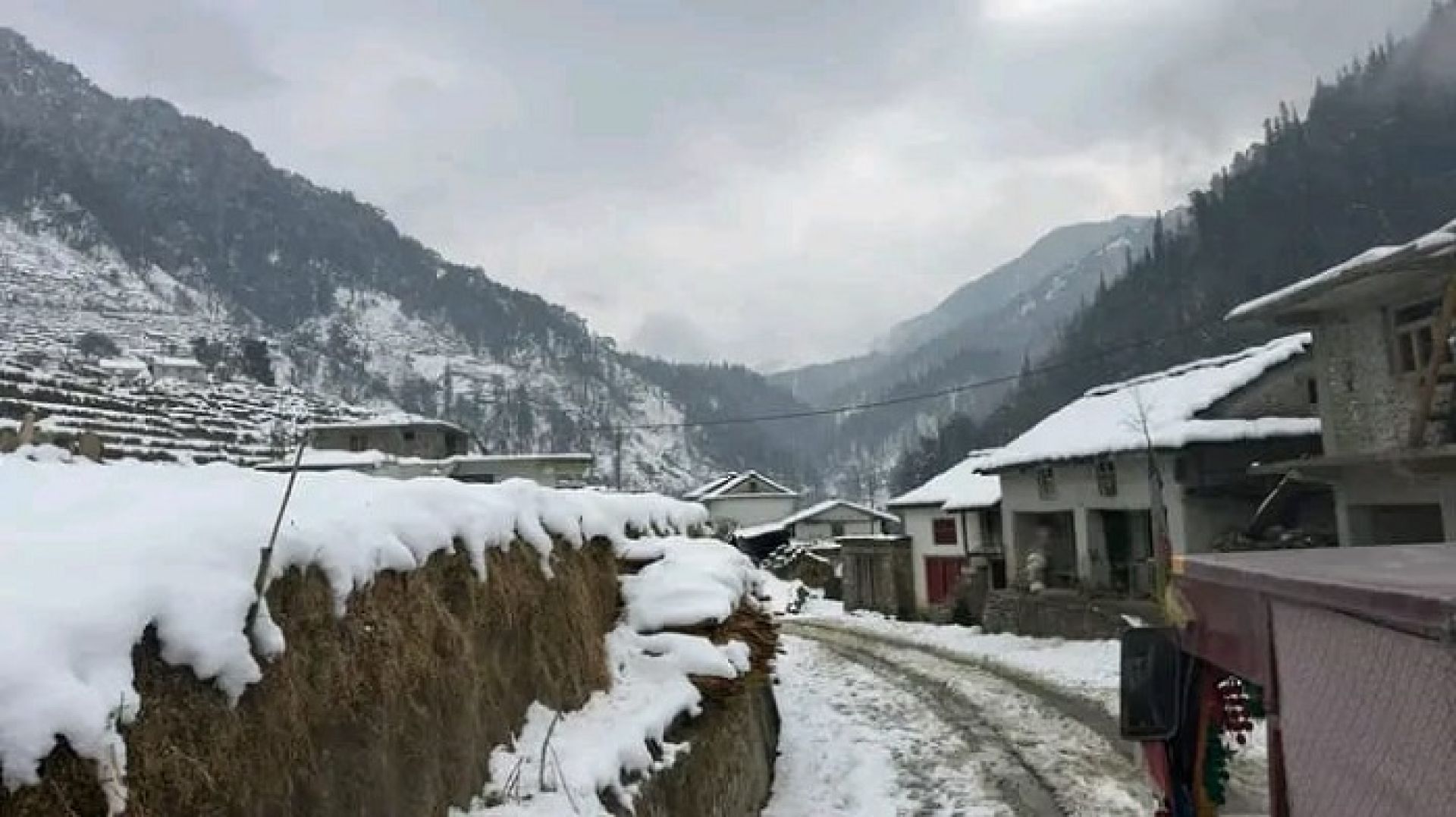 बाजुरामा पुनः बाक्लो हिमपात, जनजीवन कष्टकर